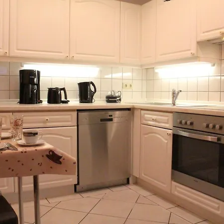 Kurtaxfrei! Im Eichenhof Whg 1 - Idyllische Dorflage Nähe Grömitz, Nur Wenige Autominuten Zum Strand, Hunde Erlaubt Apartment *